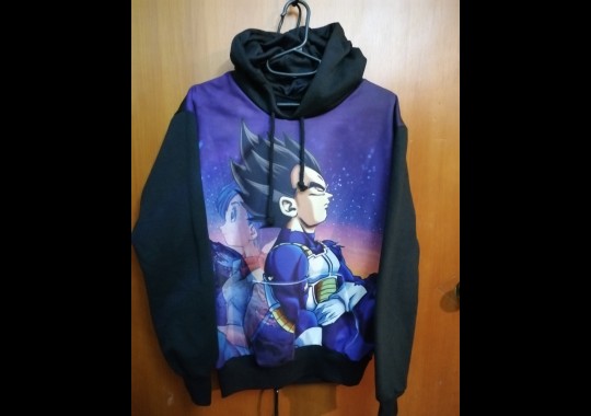 Imagen de sudadera bulma y vegeta